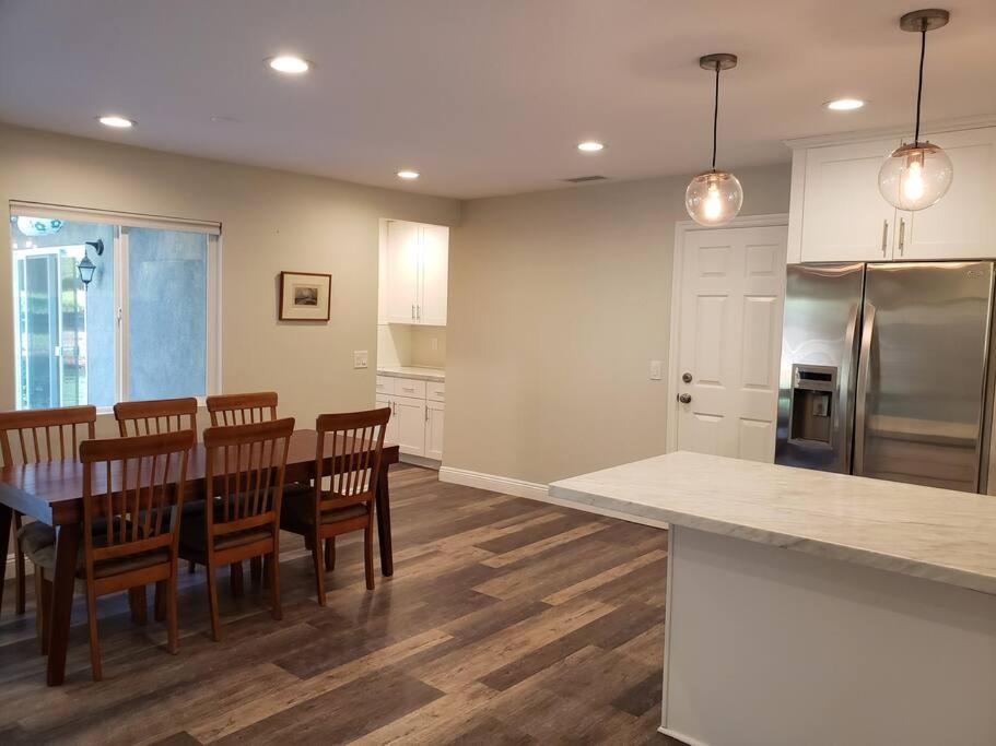 Bouganvilla 4-Bedroom, 2-Baths, Single Family House Thousand Oaks Exterior photo